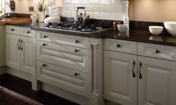 Classic kitchens from Units Online