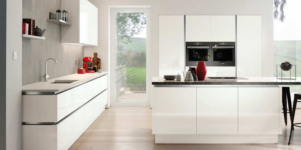 TKC Vivo+ gloss white true handleless kitchen