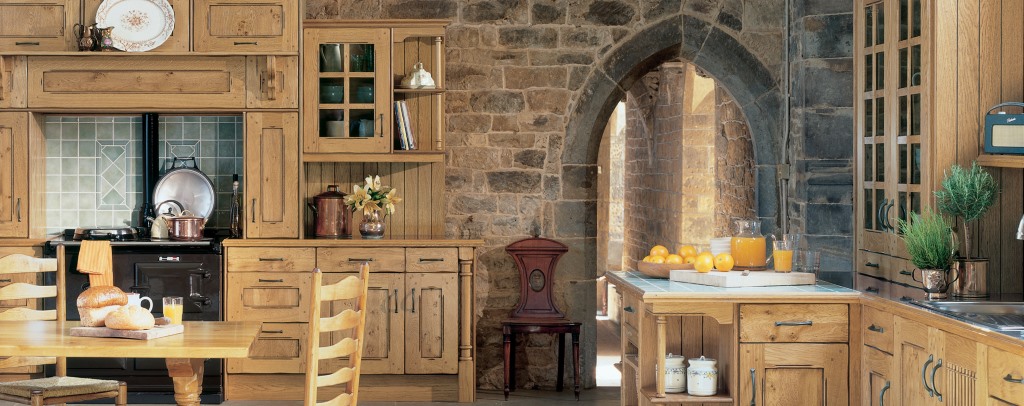 Arundel character oak kitchen