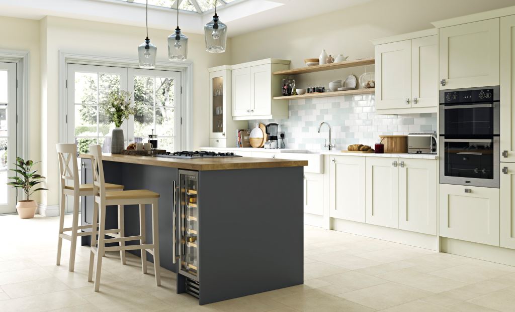Georgia shaker graphite handleless kitchen
