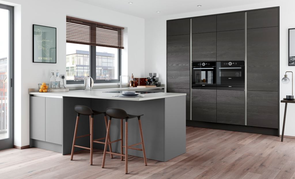 Tavola stained modern kitchen