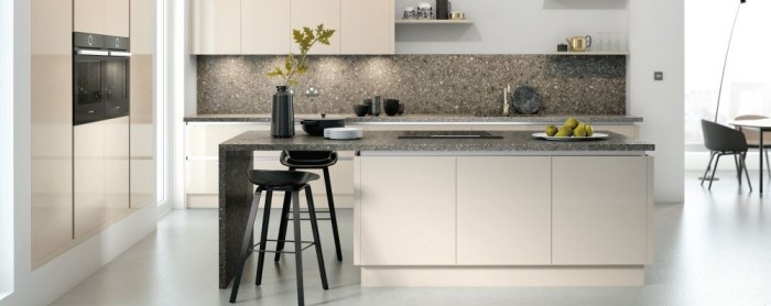 Vivo high gloss true handleless kitchens
