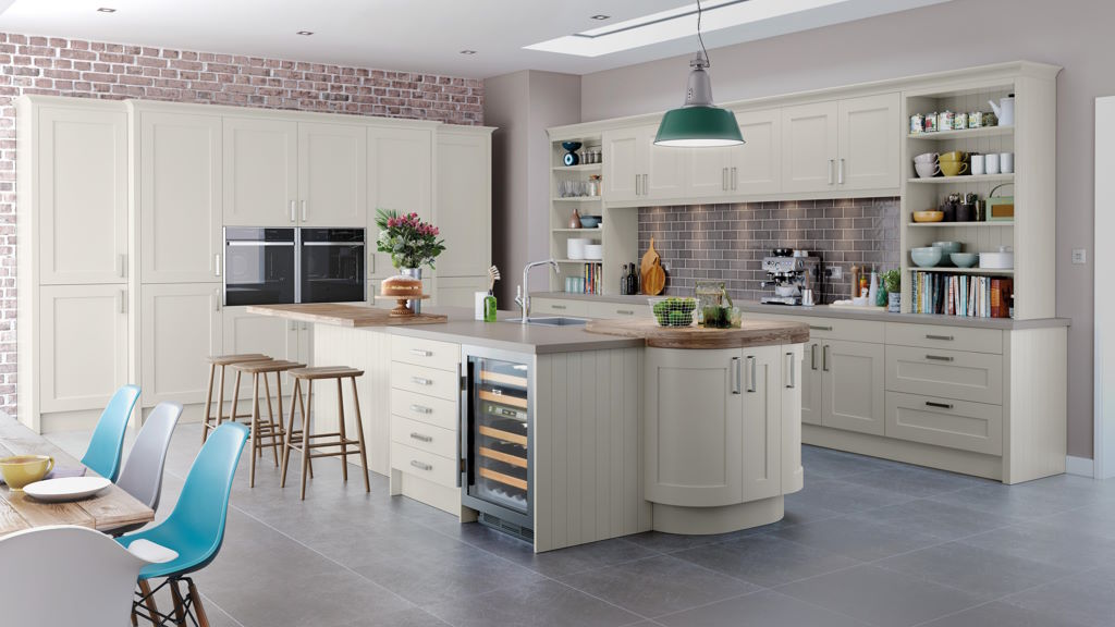 Burbidge Barnes shaker kitchen