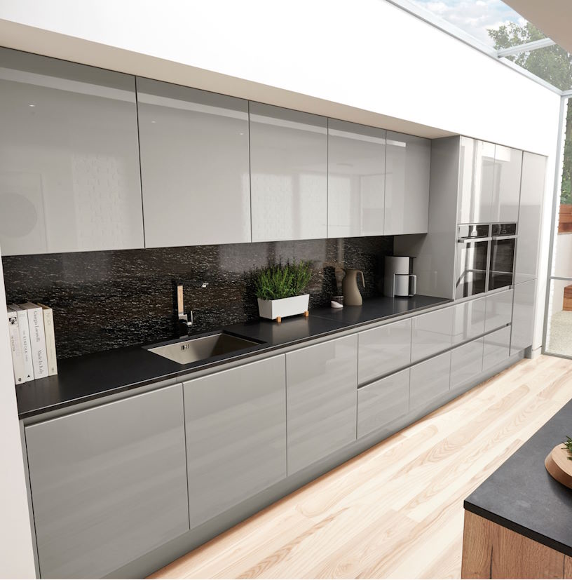 Porter gloss true handleless kitchen