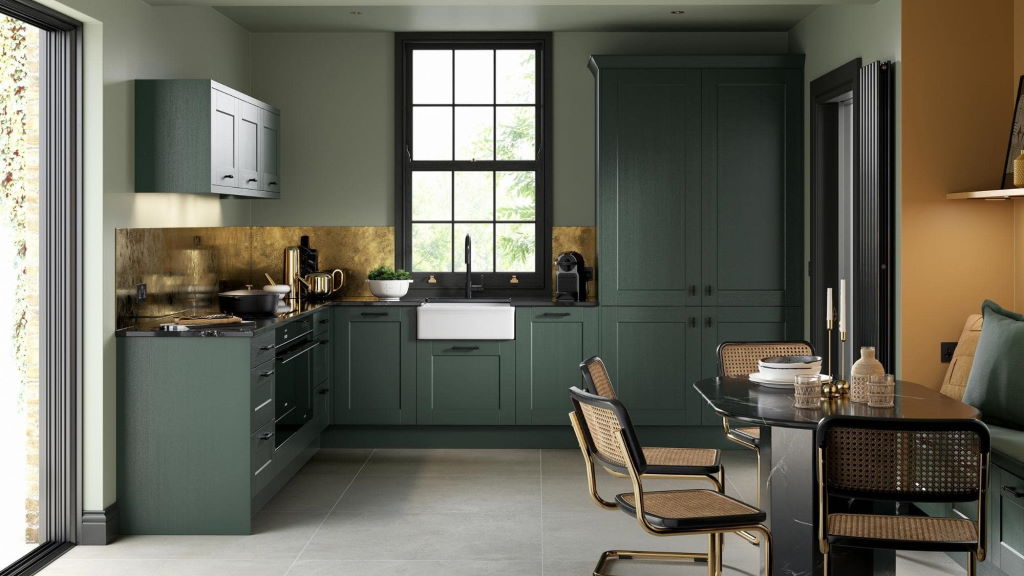 Kitchen Stori / Uform Kensington shaker heritage green