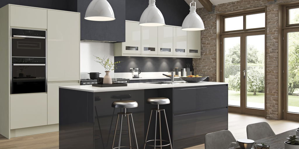 Kitchen Stori / Uform Strada Gloss