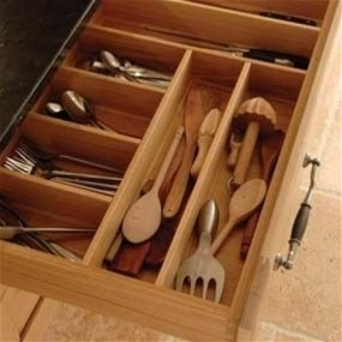 In-Frame Dovetail Drawer With Integrated Cutlery Compartment